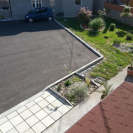 Guesthouse Kod Mosta 카를로바츠 외부 사진