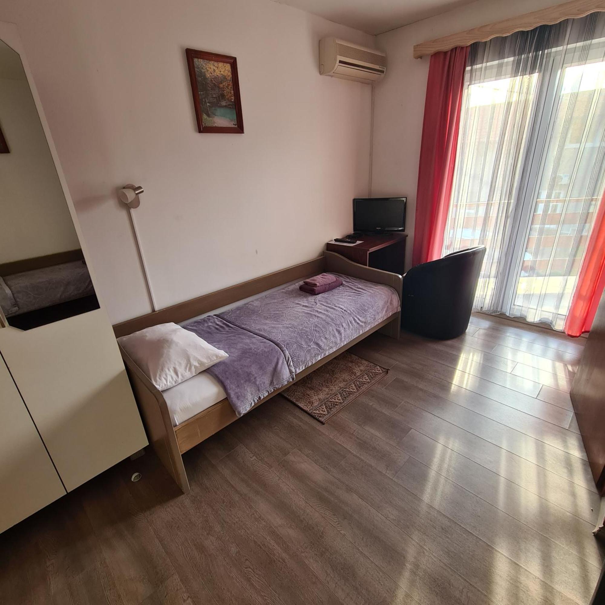 Guesthouse Kod Mosta 카를로바츠 외부 사진
