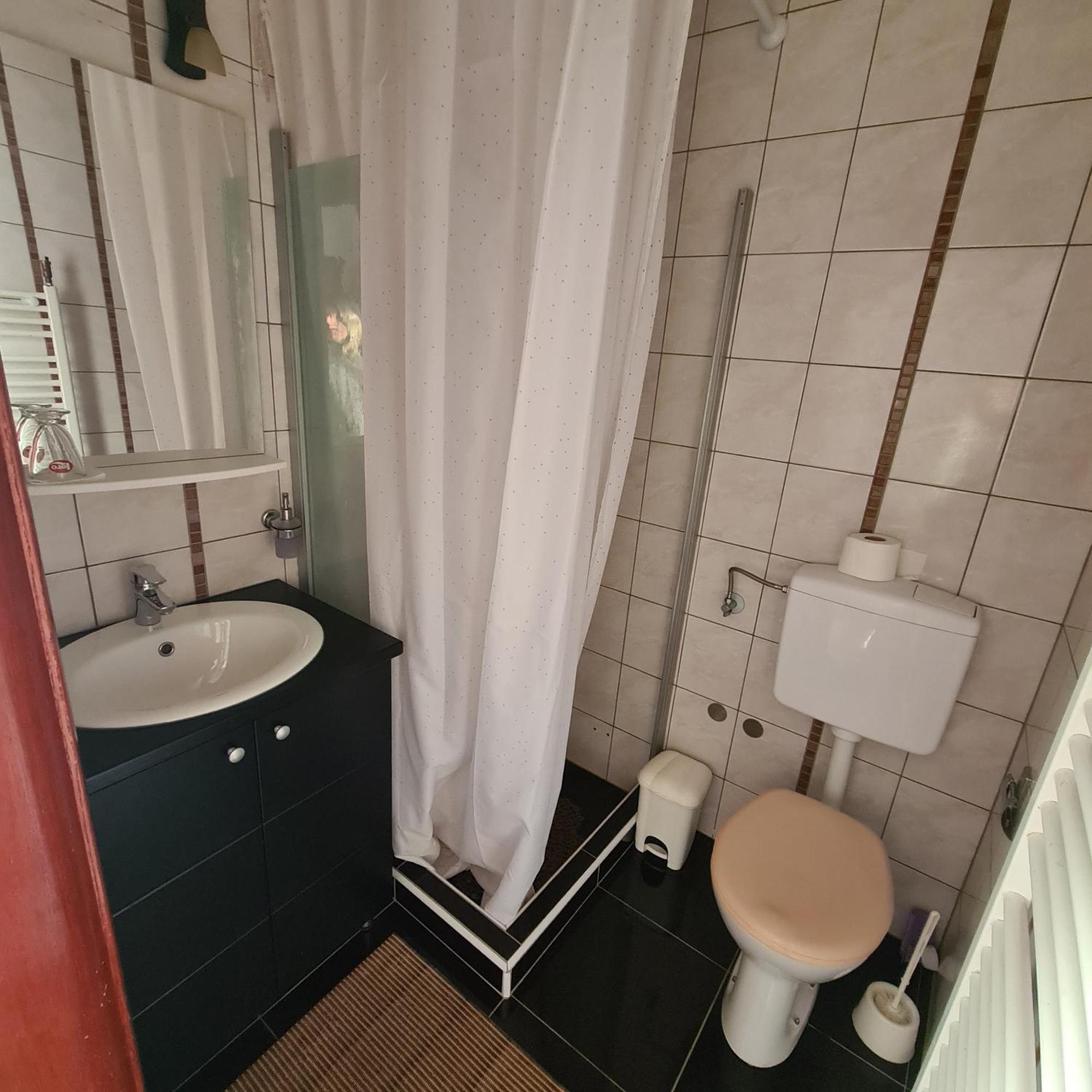 Guesthouse Kod Mosta 카를로바츠 외부 사진