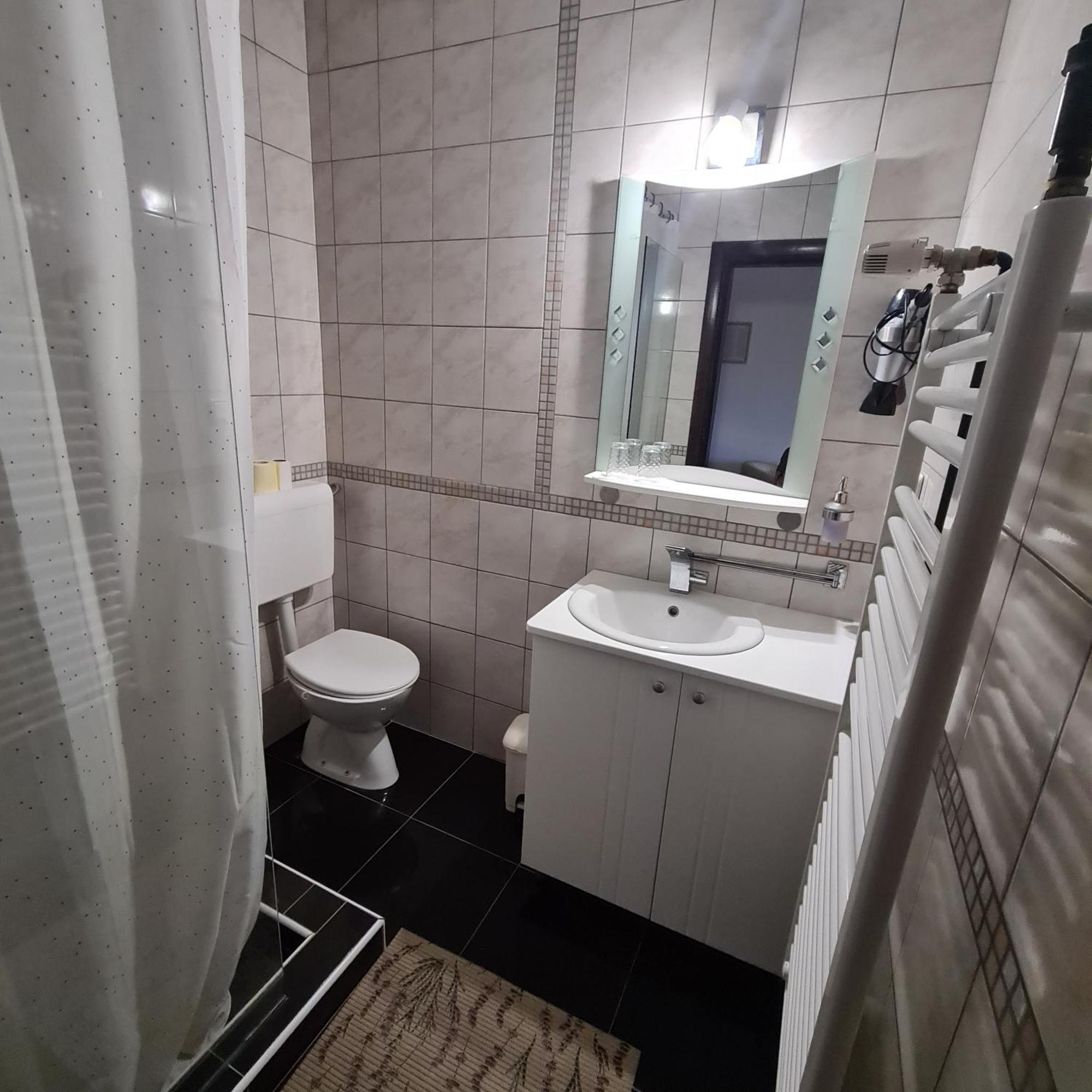 Guesthouse Kod Mosta 카를로바츠 외부 사진