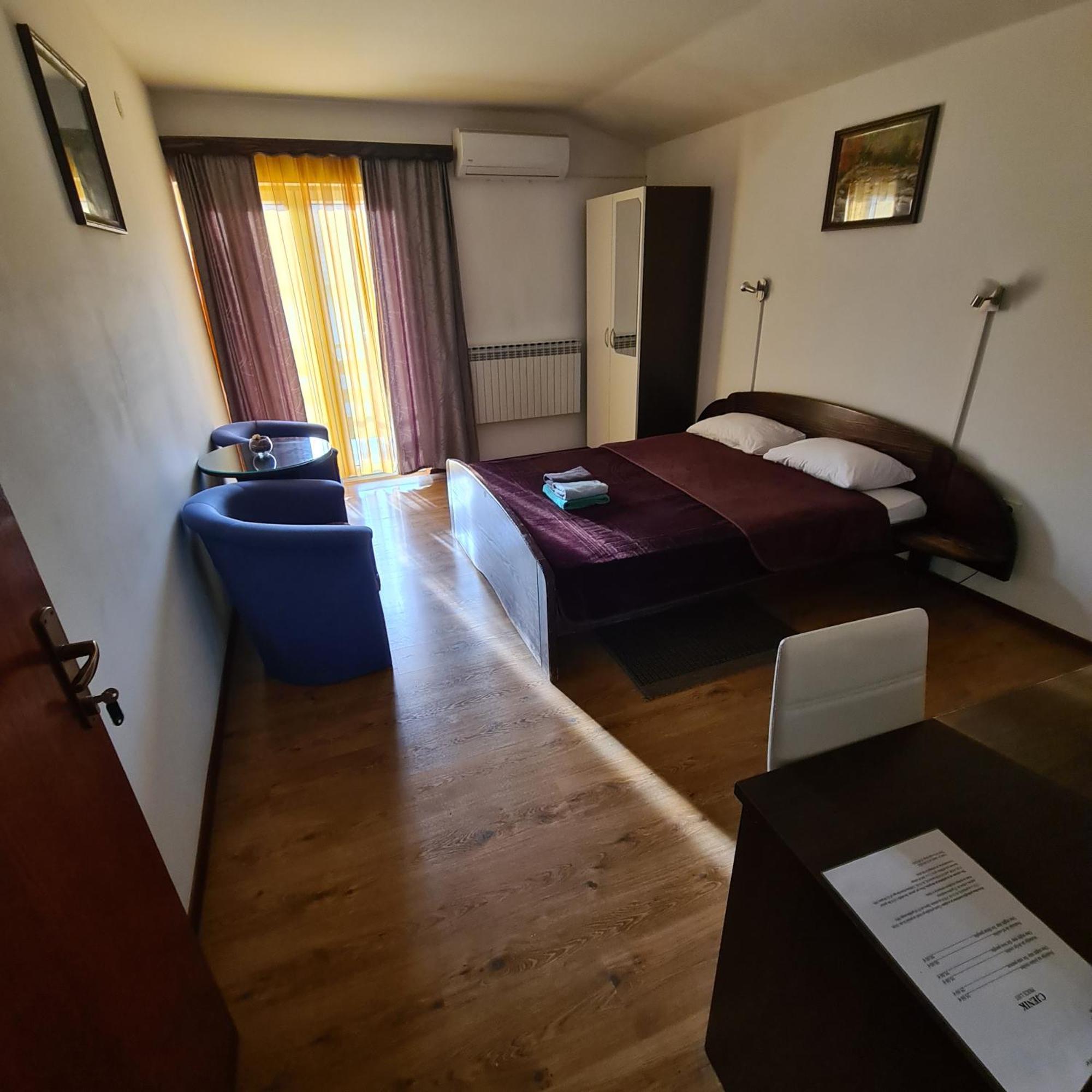 Guesthouse Kod Mosta 카를로바츠 외부 사진