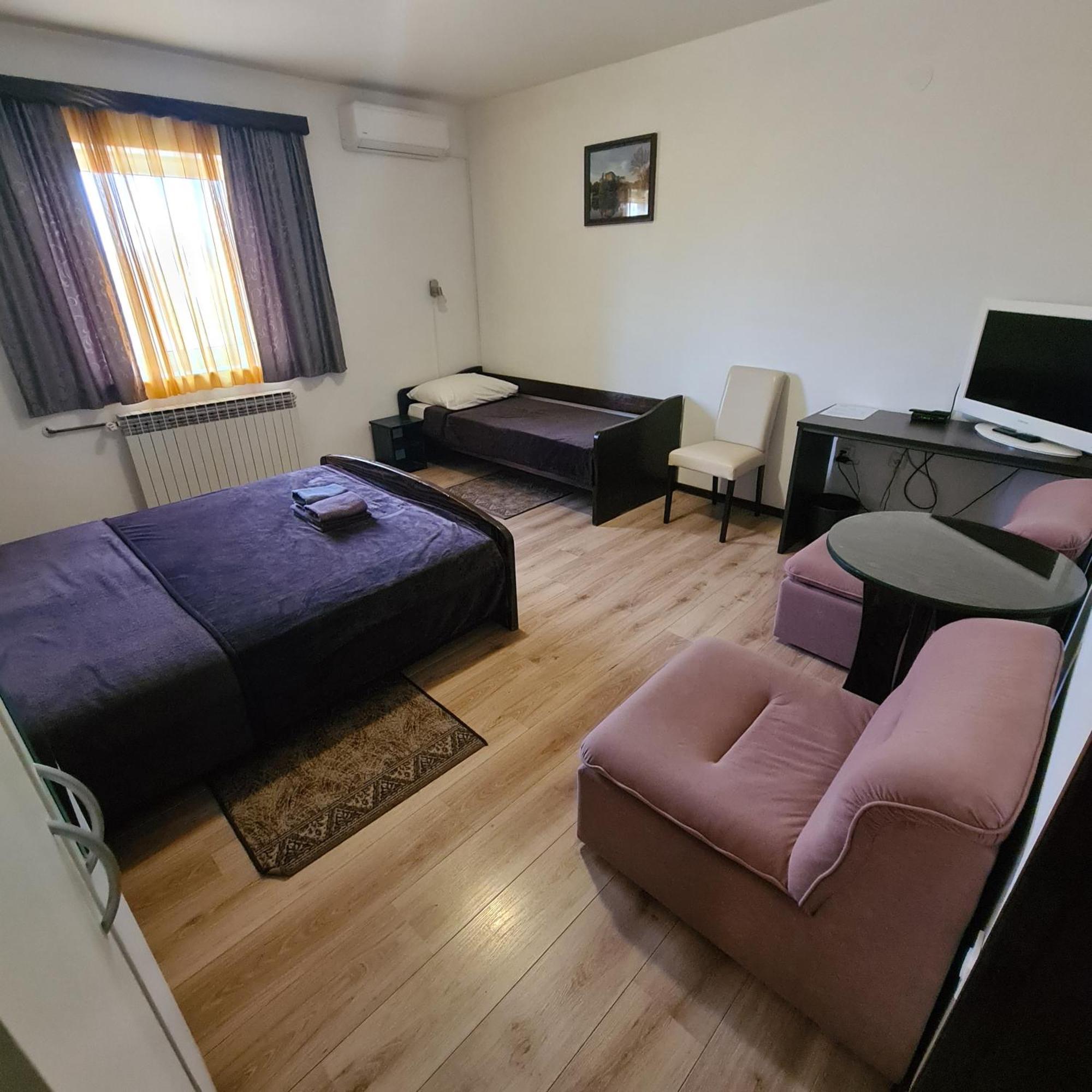 Guesthouse Kod Mosta 카를로바츠 외부 사진