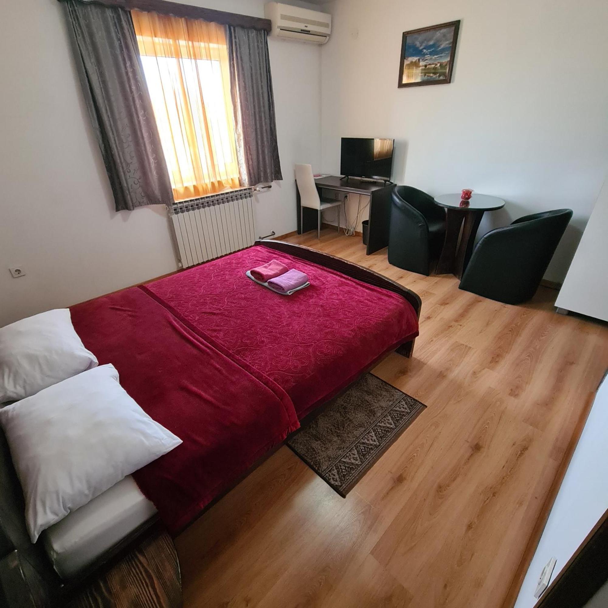 Guesthouse Kod Mosta 카를로바츠 외부 사진